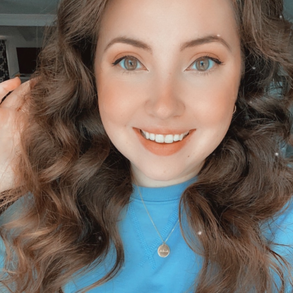 Meet Your Posher, Danielle~ - Picture 2 of 4